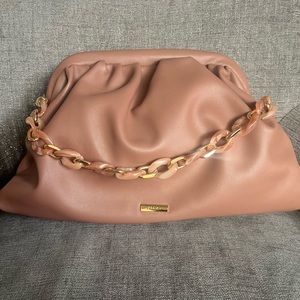 NWT CLUTCH